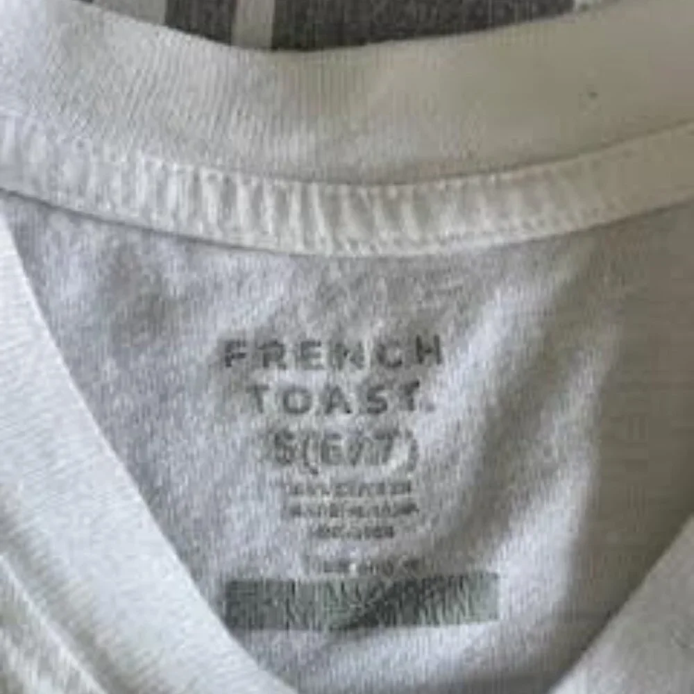 French Toast Boys' V-Neck Short Sleeve T-Shirt – Size 6/7 – White